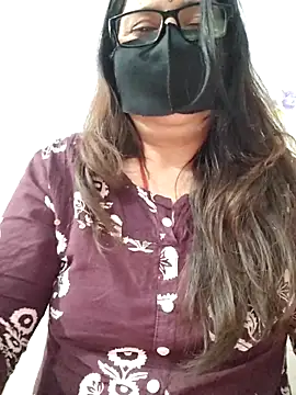 Aishwaryaa 69 online show from March 2026 11:58:02 AM