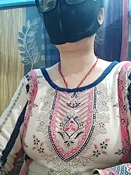 Aishwaryaa 69 online show from March 2026 11:02:01 AM