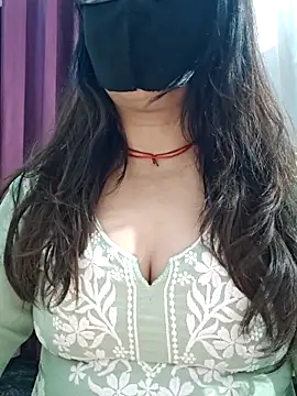 Aishwaryaa 69 online show from March 2026 10:03:02 AM