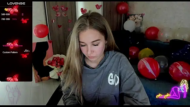  NigoNika online show from February 2025 12:49:01 PM