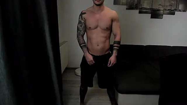 Richarddarell1 online show from December 2025 05:45:02 AM