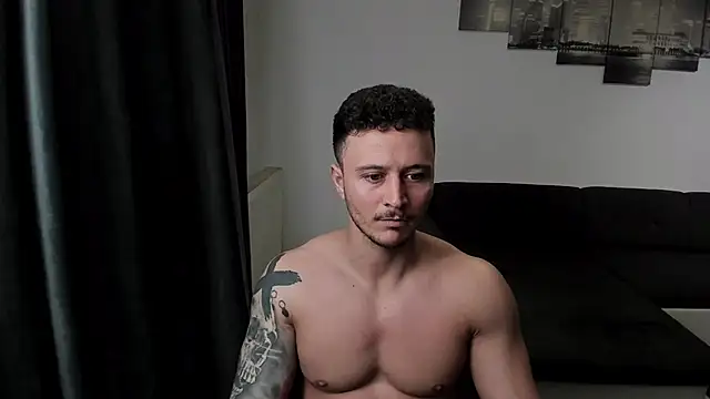 Richarddarell1 online show from May 2026 04:49:01 AM