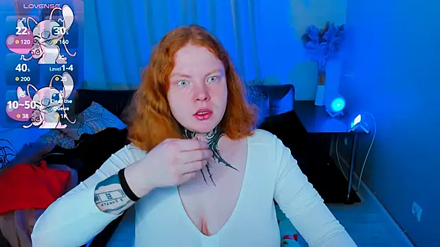 Snapshot of Cassie_xKiss chatting on November 2025 08:30:02 PM Cassie xKiss online show from November 2025 08:30:02 PM