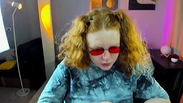 Cassie xKiss online show from June 2026 09:12:02 PM