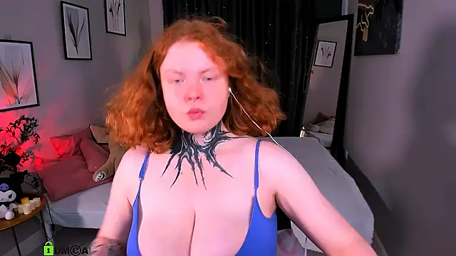 Snapshot of Cassie_xKiss chatting on November 2025 08:57:02 PM Cassie xKiss online show from November 2025 08:57:02 PM