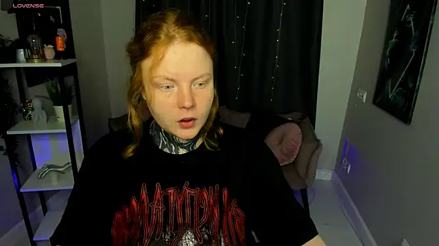 Snapshot of Cassie_xKiss chatting on November 2025 08:46:01 PM Cassie xKiss online show from November 2025 08:46:01 PM