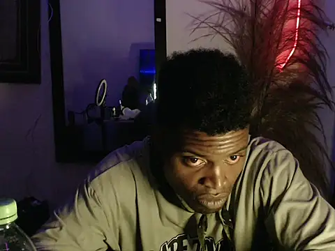 elnigga21 online show from April 2026 03:43:02 AM