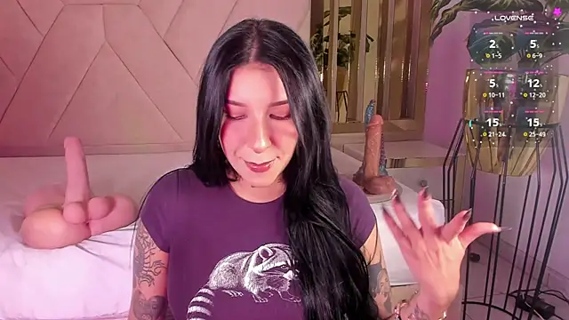 Snapshot of Leiaa_ chatting on June 2026 05:02:02 AM Leiaa online show from June 2026 05:02:02 AM