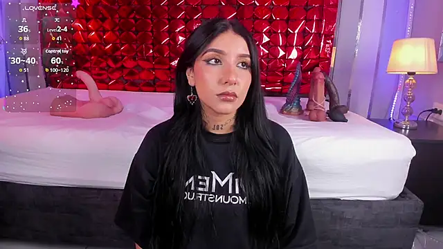 Leiaa  online show from February 2026 05:05:02 AM