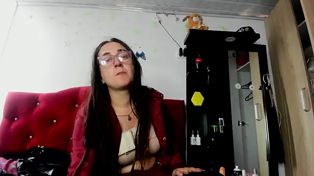 Sweet-Suck69 online show from December 2025 09:04:02 PM