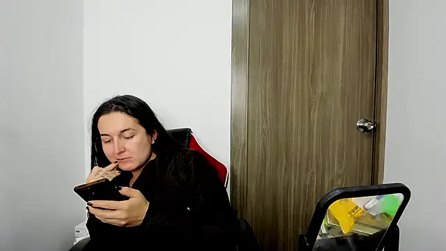 Sweet-Suck69 online show from February 2025 07:15:01 AM