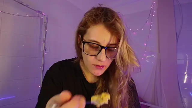 Giia paiige18 online show from February 2026 01:19:01 PM