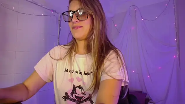 Giia paiige18 online show from December 2025 11:10:01 PM