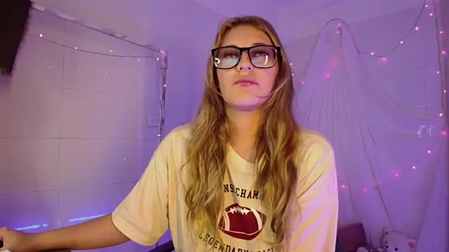 Giia paiige18 online show from November 2025 10:35:02 PM