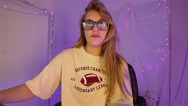 Giia paiige18 online show from November 2025 01:27:02 PM