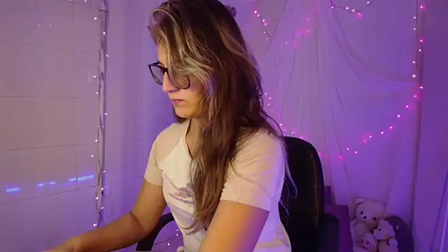 Giia paiige18 online show from September 2025 12:57:02 AM