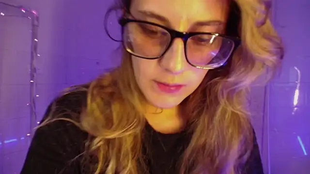 Giia paiige18 online show from November 2025 12:11:01 AM