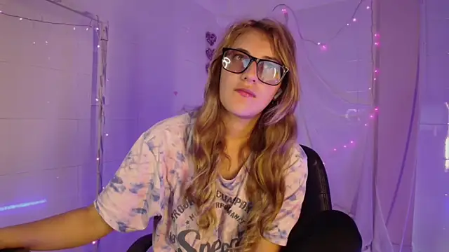 Giia paiige18 online show from November 2025 01:26:02 PM