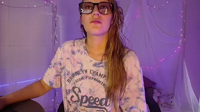 Giia paiige18 online show from December 2025 01:12:02 PM