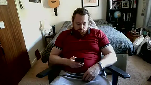 Hairy Guy30 online show from April 2026 04:47:01 PM