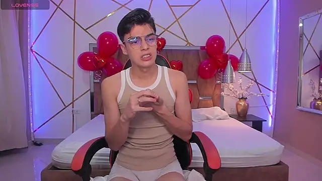 Gerony  online show from February 2025 05:07:02 AM