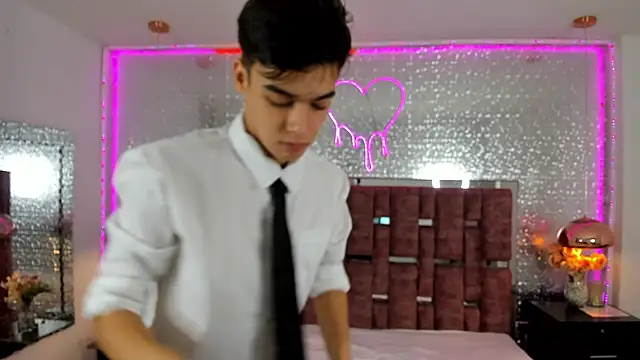 Gerony  online show from November 2025 05:44:02 AM