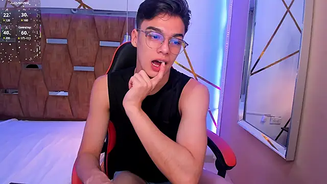 Gerony  online show from March 2025 05:21:02 AM