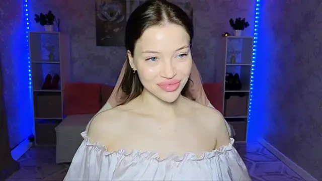EmmyMills online show from May 2026 10:02:02 PM