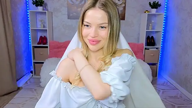 EmmyMills online show from March 2026 08:54:01 PM