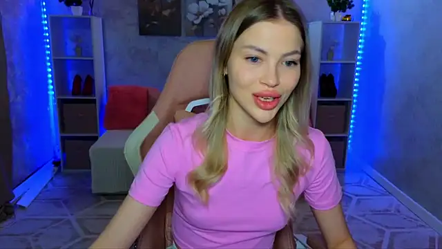 EmmyMills online show from February 2026 09:47:01 PM