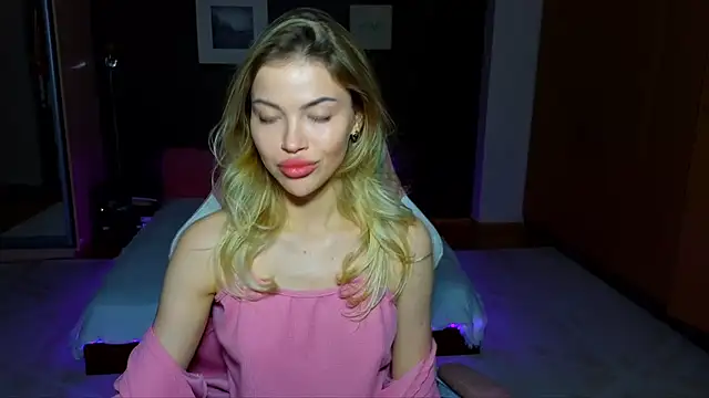 EmmyMills online show from February 2025 10:21:02 PM