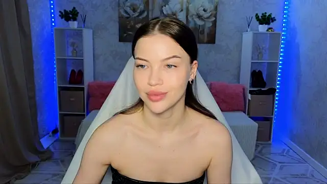 Snapshot of EmmyMills chatting on June 2026 03:12:02 AM EmmyMills online show from June 2026 03:12:02 AM