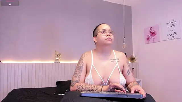 Snapshot of naughtylesbians__ chatting on February 2026 03:06:01 AM naughtylesbians online show from February 2026 03:06:01 AM