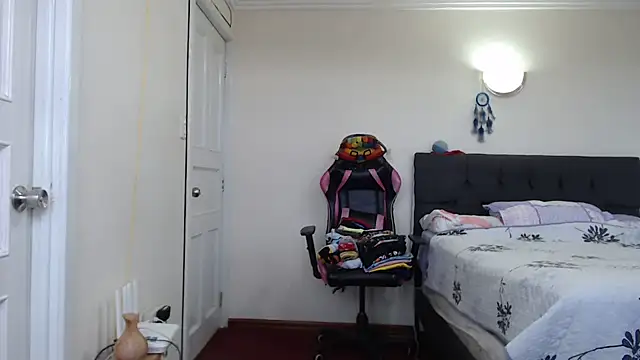 Snapshot of Jackyrose chatting on October 2025 09:17:01 PM Jackyrose online show from October 2025 09:17:01 PM