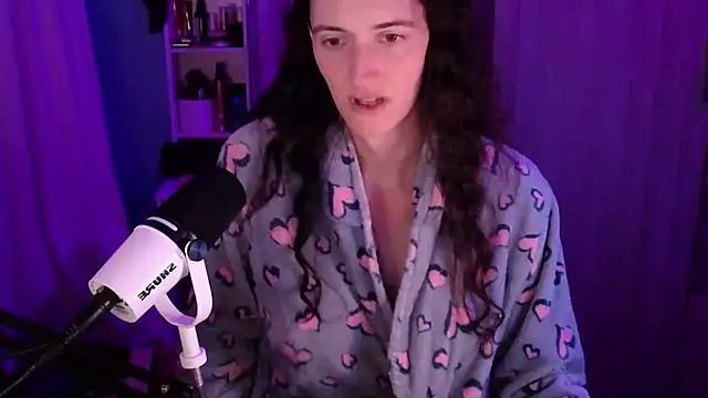 MemiKouki online show from November 2025 05:25:02 PM