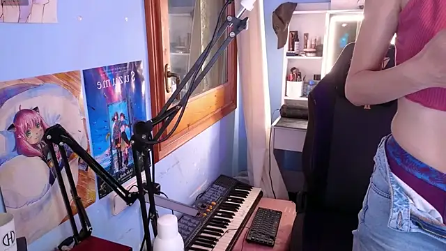 MemiKouki online show from April 2026 04:35:01 PM