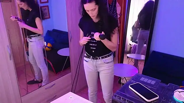 MemiKouki online show from March 2026 05:11:02 PM