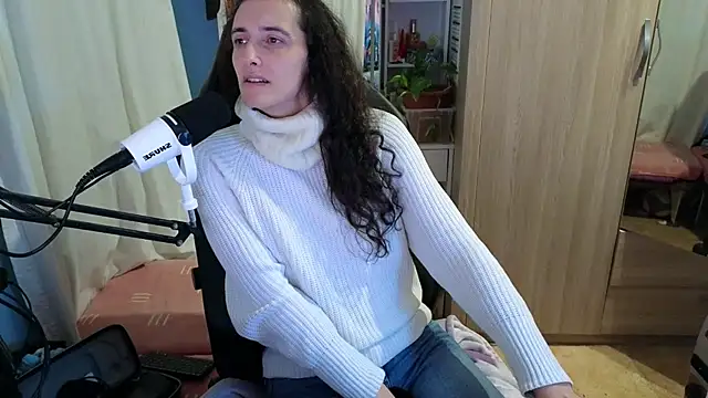 MemiKouki online show from November 2025 05:02:01 PM