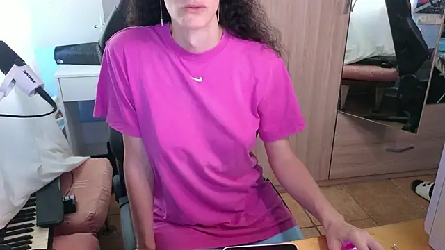 MemiKouki online show from June 2026 05:07:01 PM