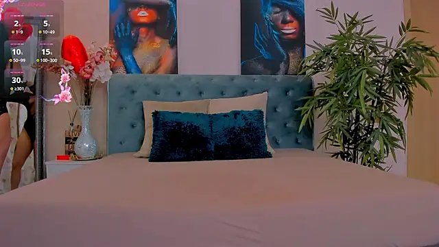 Snapshot of MichelleReys chatting on March 2025 07:44:01 PM MichelleReys online show from March 2025 07:44:01 PM