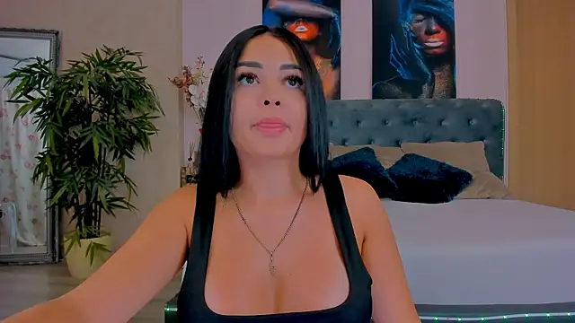 Snapshot of MichelleReys chatting on September 2025 07:10:02 PM MichelleReys online show from September 2025 07:10:02 PM