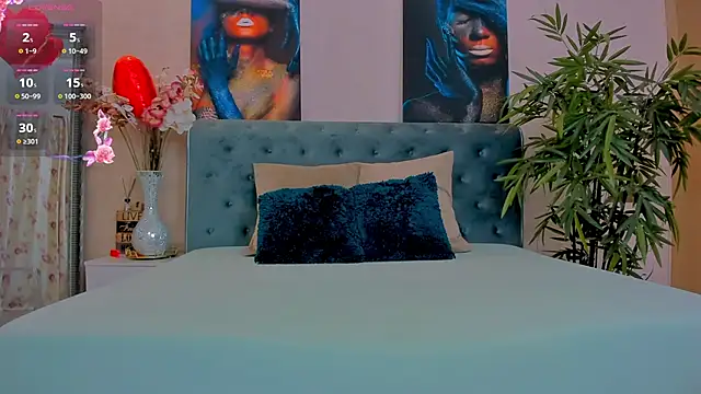 Snapshot of MichelleReys chatting on March 2025 07:58:02 PM MichelleReys online show from March 2025 07:58:02 PM