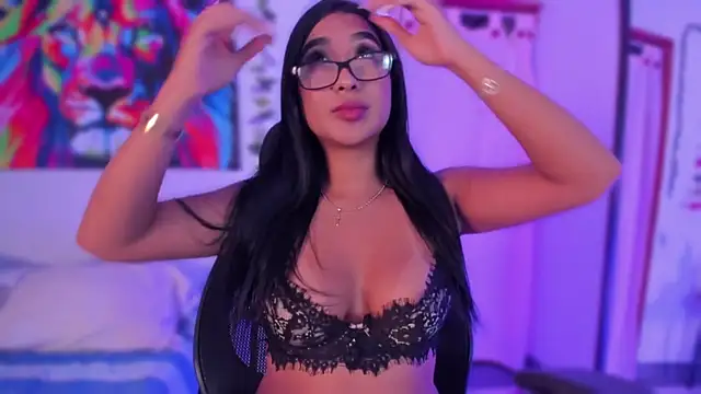 Snapshot of BellaHarllow chatting on December 2024 03:07:02 AM BellaHarllow online show from December 2024 03:07:02 AM