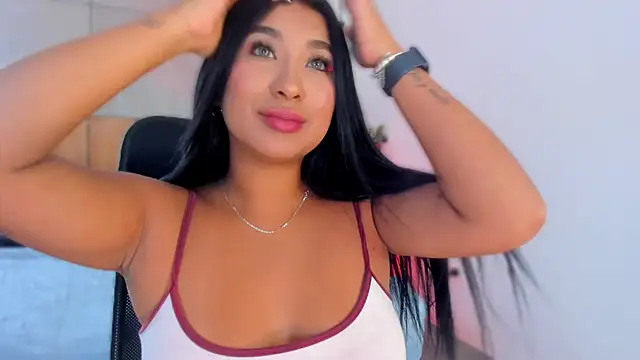 BellaHarllow online show from May 2026 08:18:01 PM