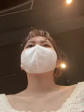 Snapshot of Lami_Mi chatting on March 2025 07:00:01 AM Lami Mi online show from March 2025 07:00:01 AM