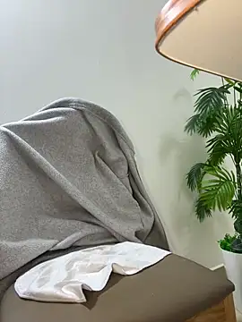 Lami Mi online show from November 2025 06:40:01 AM