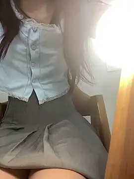 Snapshot of Lami_Mi chatting on March 2026 06:08:02 AM Lami Mi online show from March 2026 06:08:02 AM