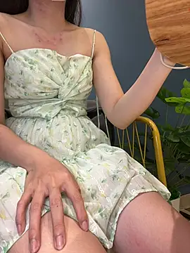 Snapshot of Lami_Mi chatting on April 2026 03:31:01 PM Lami Mi online show from April 2026 03:31:01 PM