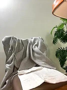 Lami Mi online show from November 2025 06:35:02 AM