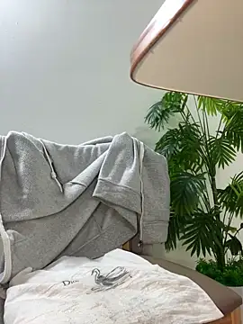 Lami Mi online show from November 2025 06:19:01 AM